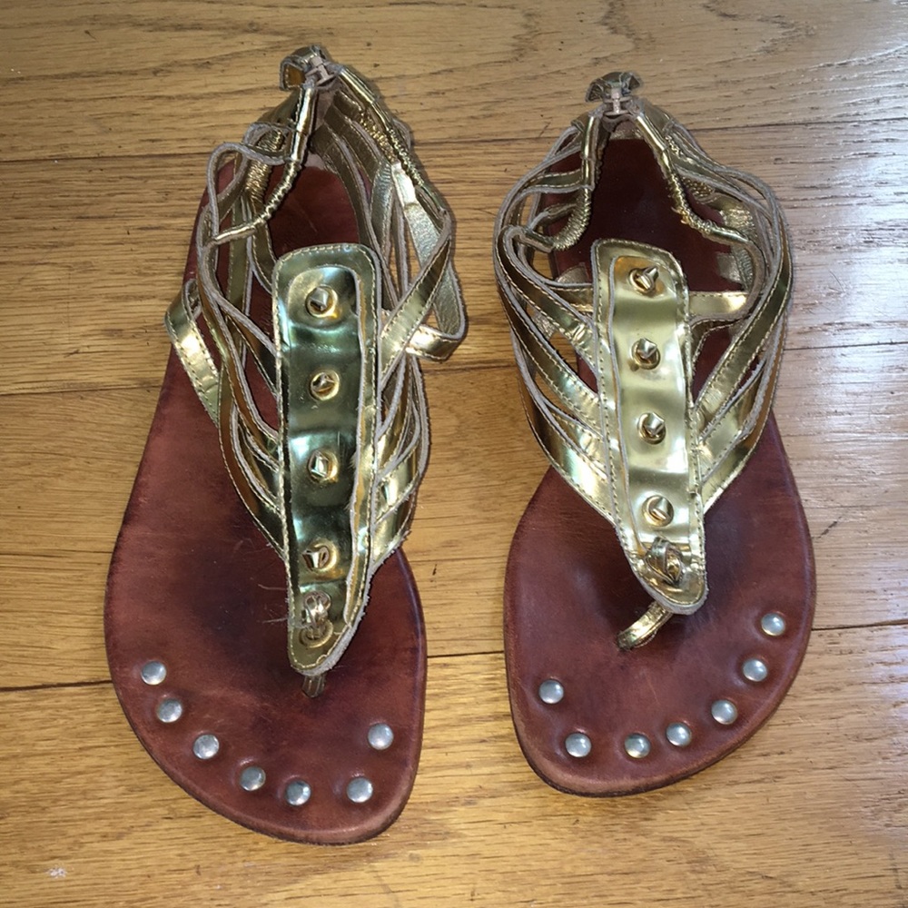 Matt Bernson metallic gold zip back sandals